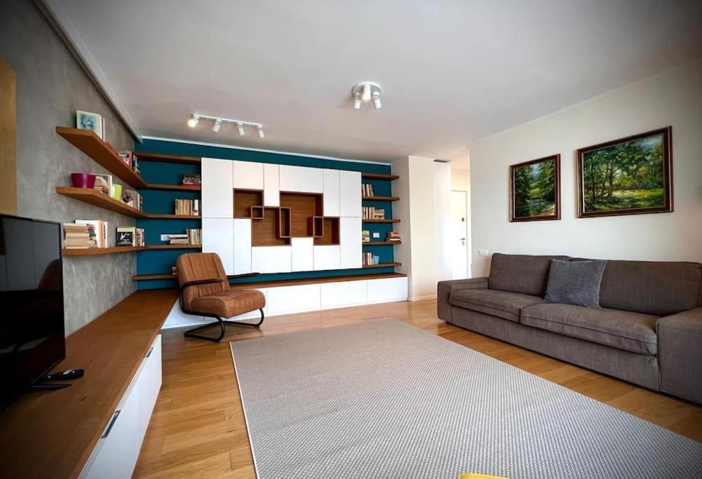 Bright And Modern Home Timisoara Bagian luar foto
